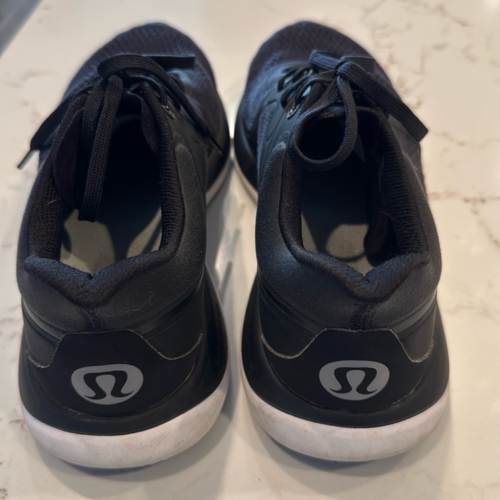Lululemon black sneaker size 9